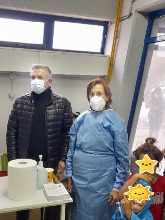 Δήμος Πύργου: Με επιτυχία η δράση εμβολιασμού και παιδιατρικής κλινικής εξέτασης παιδιών Ρομά στον Πύργο