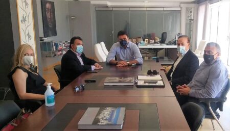 Συνάντηση δημάρχου Πύργου Παναγιώτη Αντωνακόπουλου με τον Υπουργό Τουρισμού Βασίλη Κικίλια- Θέματα τουριστικής ανάπτυξης και ανάδειξης εναλλακτικών μορφών τουρισμού