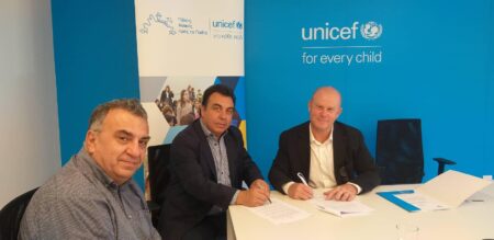 Δήμος Πύργου: Μνημόνιο συνεργασίας με τη UNICEF για τα παιδιά υπέγραψε ο δήμαρχος Πύργου