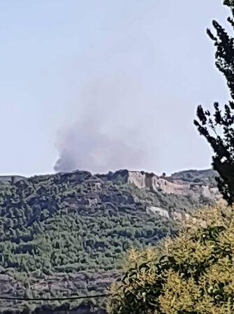 Ηλεία: Πυρκαγιά εκδηλώθηκε σε αγροτοδασική έκταση κοντά στην Τ.Κ. Άγναντα Πηνείας, του δήμου Ήλιδας- Επιχειρούν επίγειες και εναέριες δυνάμεις της Πυροσβεστικής (Photos)