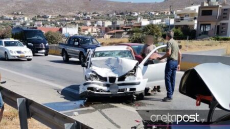 Κρήτη: Νέο τροχαίο ατύχημα στον ΒΟΑΚ με έναν τραυματία- Αυτοκίνητο «καρφώθηκε» σε ταξί