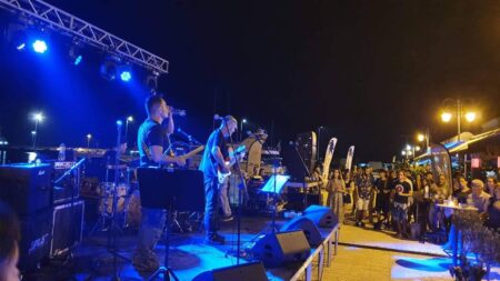 Τα «Υπόγεια ρεύματα» ξεσήκωσαν το κοινό στο Κατάκολο! - Μια ακόμα μοναδική συναυλία διοργάνωσε το βράδυ του Σαββάτου το τμήμα Πολιτισμού της Περιφέρειας Δυτικής Ελλάδας (Photos)