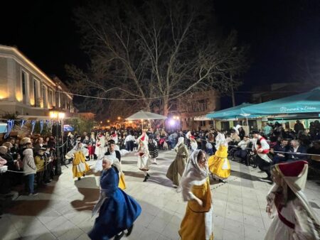 Δήμος Ανδρίτσαινας-Κρεστένων: Εκδηλώσεις αντάξιες της 25ης Μαρτίου 1821- Παρέλαση, λαμπαδηφορίες και παραδοσιακοί χοροί εντυπωσίασαν τους παρευρισκόμενους φορείς και κατοίκους (photos)